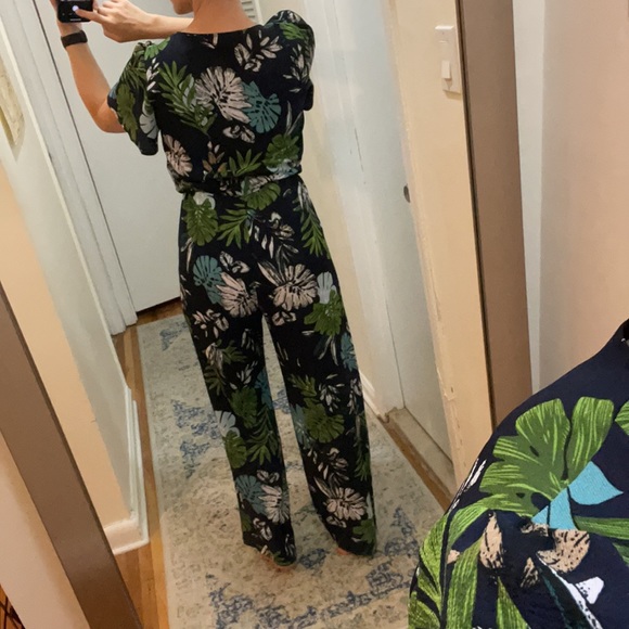 Tropical flowy jumpsuit - Picture 9 of 11